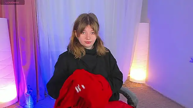 Snapshot of Vivian_cutie chatting on January 12, 2025, 10:34 am Vivian cutie online show from January 12, 2025, 10:34 am