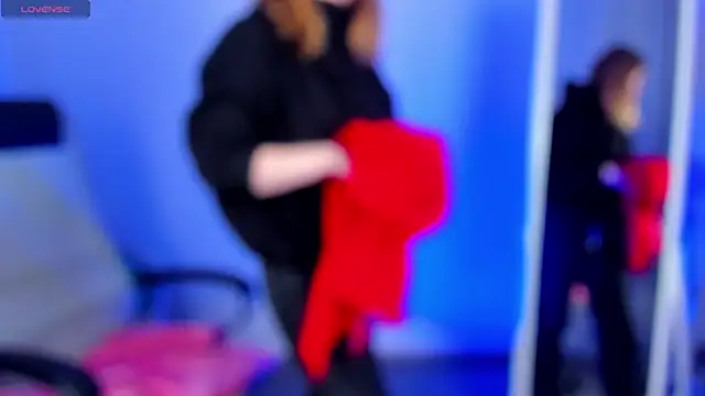 Snapshot of Vivian_cutie chatting on January 13, 2025, 10:36 am Vivian cutie online show from January 13, 2025, 10:36 am