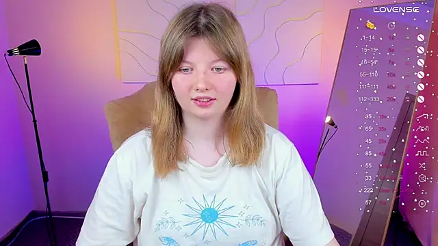 Snapshot of Vivian_cutie chatting on January 25, 2025, 4:35 pm Vivian cutie online show from January 25, 2025, 4:35 pm