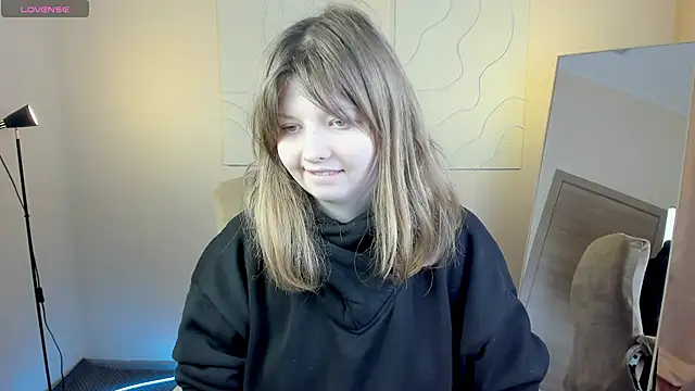 Snapshot of Vivian_cutie chatting on February 23, 2025, 10:28 am Vivian cutie online show from February 23, 2025, 10:28 am