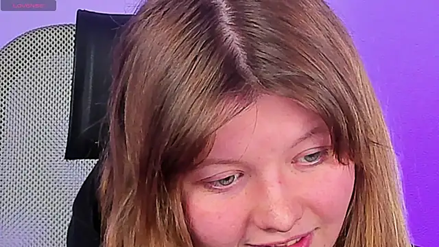 Snapshot of Vivian_cutie chatting on February 26, 2025, 3:41 pm Vivian cutie online show from February 26, 2025, 3:41 pm