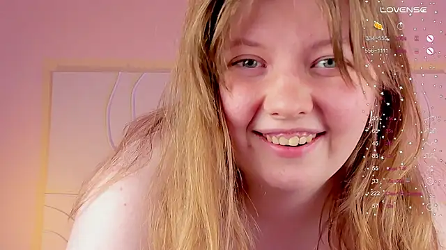 Snapshot of Vivian_cutie chatting on March 8, 2025, 7:42 pm Vivian cutie online show from March 8, 2025, 7:42 pm