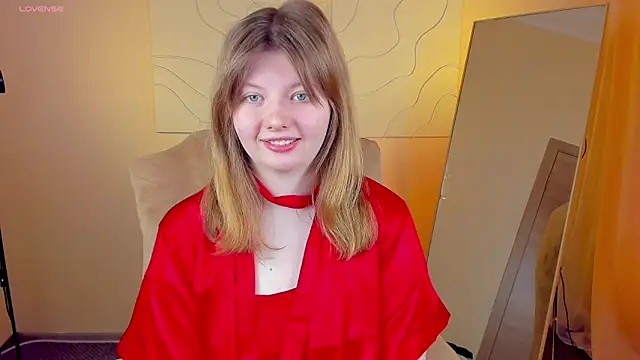 Snapshot of Vivian_cutie chatting on March 15, 2025, 10:35 am Vivian cutie online show from March 15, 2025, 10:35 am