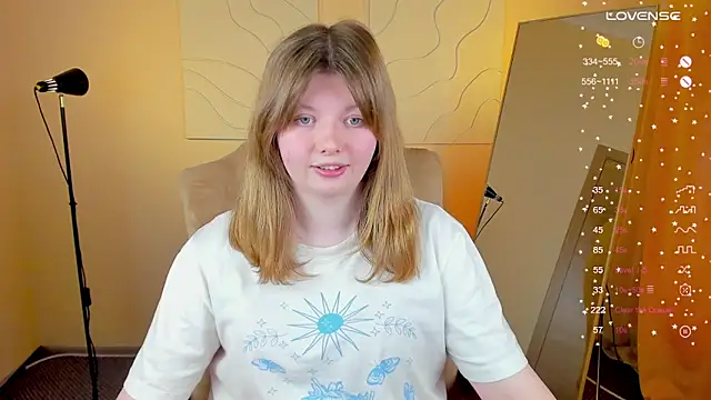 Snapshot of Vivian_cutie chatting on March 15, 2025, 1:51 pm Vivian cutie online show from March 15, 2025, 1:51 pm