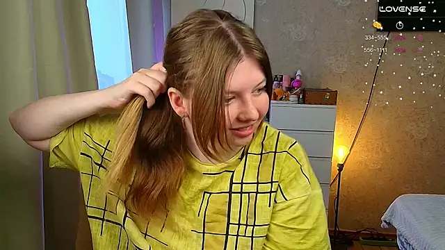 Snapshot of Vivian_cutie chatting on October 5, 2025, 12:36 pm Vivian cutie online show from October 5, 2025, 12:36 pm