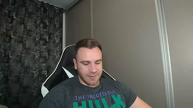 Thori92 online show from January 1, 2025, 6:27 pm