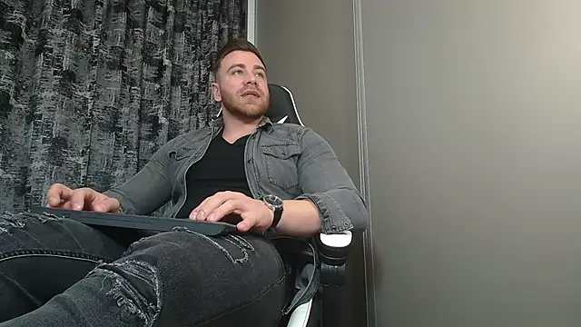 Thori92 online show from February 14, 2025, 5:25 pm