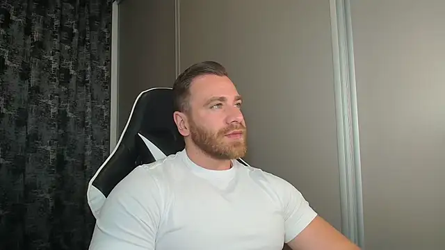 Thori92 online show from June 14, 2026, 1:35 pm