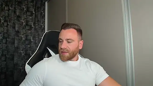 Thori92 online show from June 24, 2026, 6:18 pm