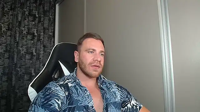Thori92 online show from July 12, 2026, 6:21 pm