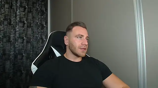 Thori92 online show from July 19, 2026, 1:15 pm