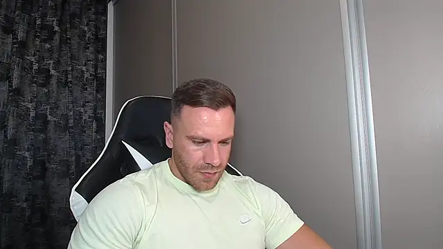 Thori92 online show from July 20, 2026, 5:26 pm