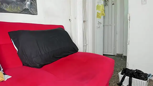 sweatyhairypig23 online show from January 6, 2026, 8:07 am