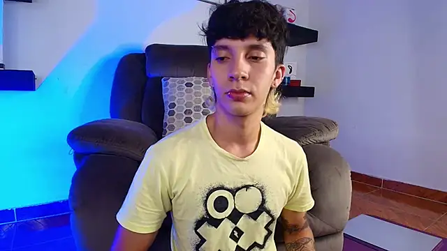 Snapshot of JacoboSwam chatting on February 7, 2025, 9:37 pm JacoboSwam online show from February 7, 2025, 9:37 pm