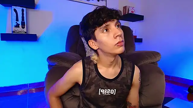 Snapshot of JacoboSwam chatting on February 12, 2025, 9:43 pm JacoboSwam online show from February 12, 2025, 9:43 pm