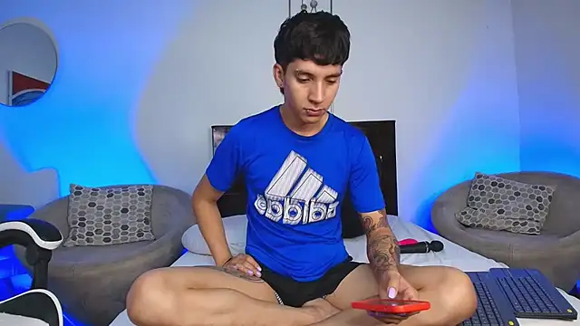 Snapshot of JacoboSwam chatting on March 20, 2025, 11:38 am JacoboSwam online show from March 20, 2025, 11:38 am