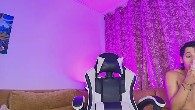 JacoboSwam online show from December 4, 2025, 9:07 am