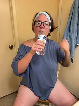 Snapshot of Lizzyloo chatting on December 17, 2024, 3:28 am Lizzyloo online show from December 17, 2024, 3:28 am