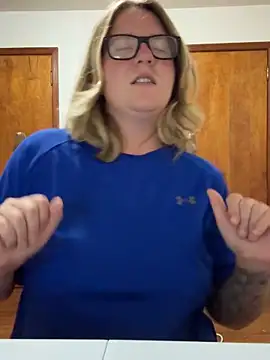 Snapshot of Lizzyloo chatting on September 26, 2025, 1:31 am Lizzyloo online show from September 26, 2025, 1:31 am