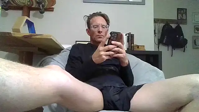 Snapshot of sunburnt602 chatting on May 20, 2026, 5:08 pm sunburnt602 online show from May 20, 2026, 5:08 pm