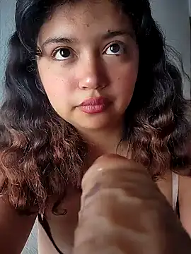 Snapshot of Peach_Girll chatting on February 8, 2025, 4:36 pm Peach Girll online show from February 8, 2025, 4:36 pm