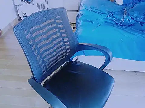 Makemypussysquirt-tsunami online show from March 13, 2026, 7:48 am