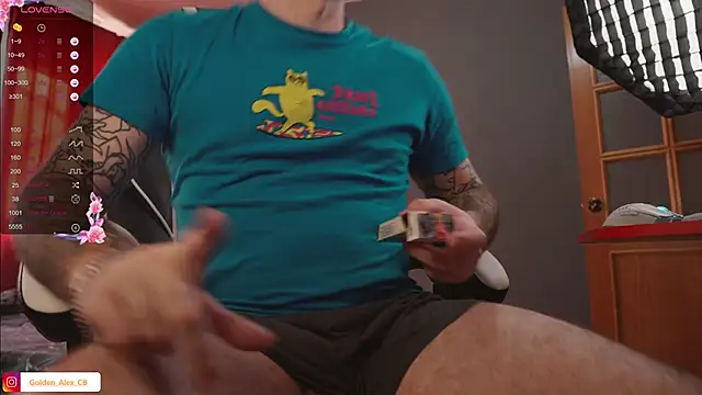 Snapshot of LuckyAlexx chatting on March 15, 2025, 7:31 am LuckyAlexx online show from March 15, 2025, 7:31 am