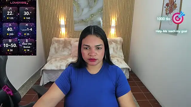 Snapshot of Cloe_35 chatting on July 17, 2026, 8:57 pm Cloe 35 online show from July 17, 2026, 8:57 pm