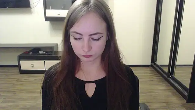 Snapshot of Laralianna chatting on December 8, 2024, 6:39 pm Laralianna online show from December 8, 2024, 6:39 pm