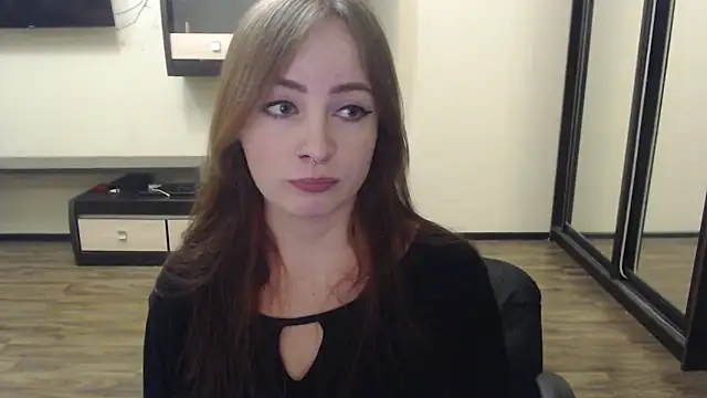 Snapshot of Laralianna chatting on December 10, 2024, 6:38 pm Laralianna online show from December 10, 2024, 6:38 pm