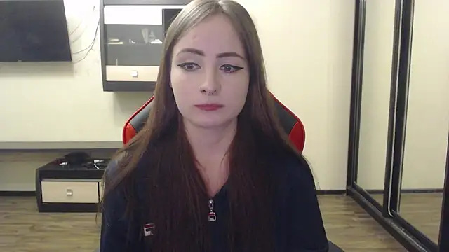 Snapshot of Laralianna chatting on December 14, 2024, 6:41 pm Laralianna online show from December 14, 2024, 6:41 pm