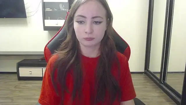 Snapshot of Laralianna chatting on December 22, 2024, 9:53 pm Laralianna online show from December 22, 2024, 9:53 pm