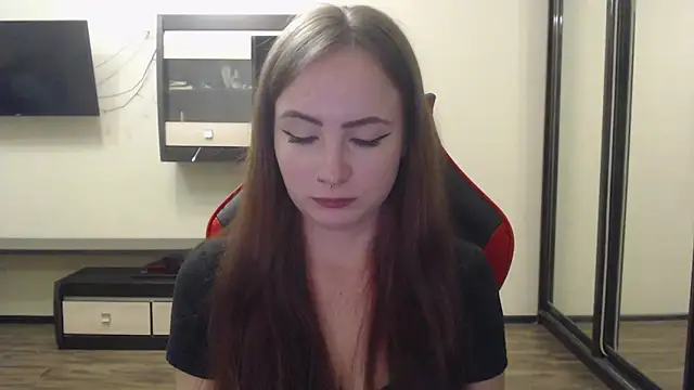 Snapshot of Laralianna chatting on December 23, 2024, 6:27 pm Laralianna online show from December 23, 2024, 6:27 pm