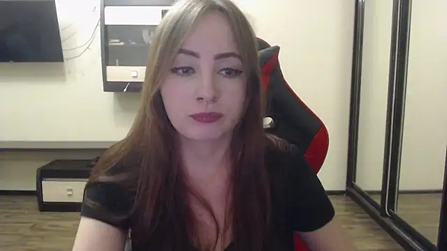 Snapshot of Laralianna chatting on December 23, 2024, 9:29 pm Laralianna online show from December 23, 2024, 9:29 pm