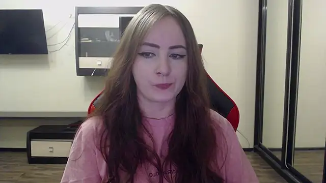 Snapshot of Laralianna chatting on December 24, 2024, 5:44 pm Laralianna online show from December 24, 2024, 5:44 pm