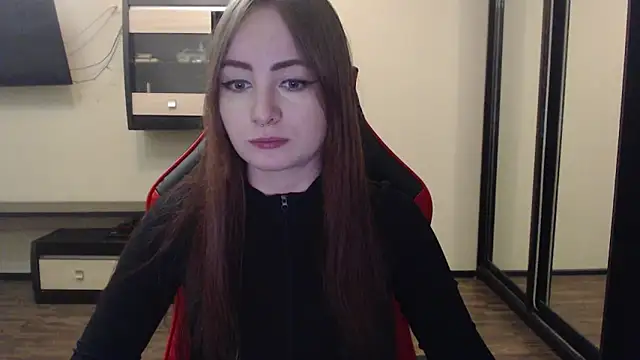 Snapshot of Laralianna chatting on January 6, 2025, 10:37 pm Laralianna online show from January 6, 2025, 10:37 pm