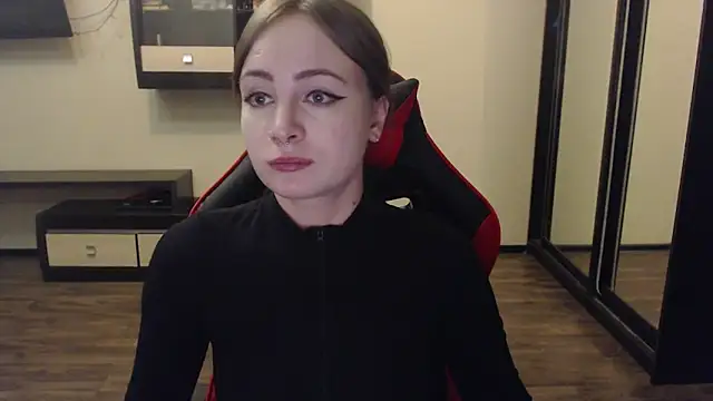 Snapshot of Laralianna chatting on January 9, 2025, 7:42 am Laralianna online show from January 9, 2025, 7:42 am