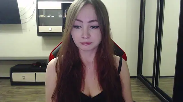 Snapshot of Laralianna chatting on February 15, 2025, 4:34 pm Laralianna online show from February 15, 2025, 4:34 pm