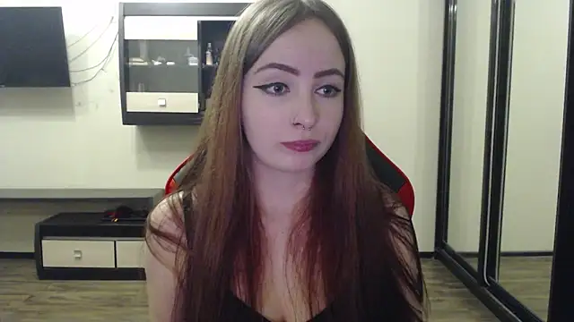 Snapshot of Laralianna chatting on February 18, 2025, 12:39 pm Laralianna online show from February 18, 2025, 12:39 pm