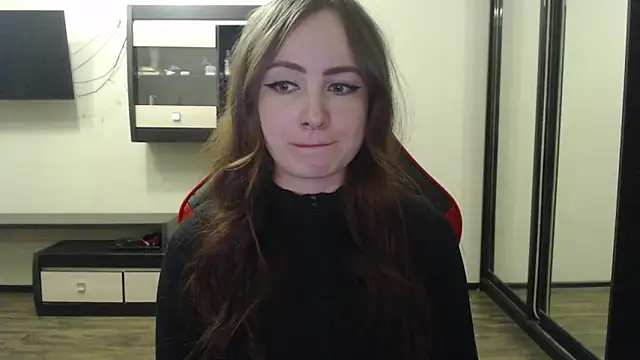 Snapshot of Laralianna chatting on February 21, 2025, 1:33 pm Laralianna online show from February 21, 2025, 1:33 pm