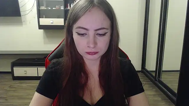 Snapshot of Laralianna chatting on February 26, 2025, 4:56 pm Laralianna online show from February 26, 2025, 4:56 pm