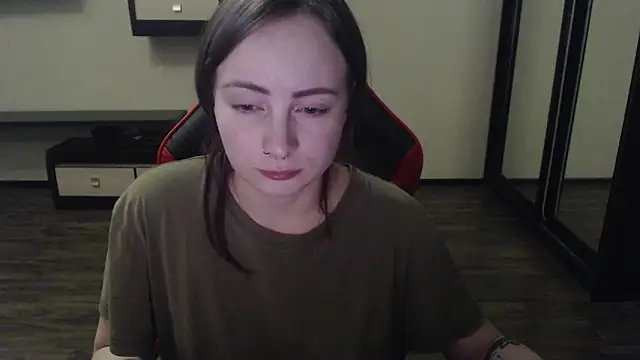 Snapshot of Laralianna chatting on March 17, 2025, 3:40 pm Laralianna online show from March 17, 2025, 3:40 pm