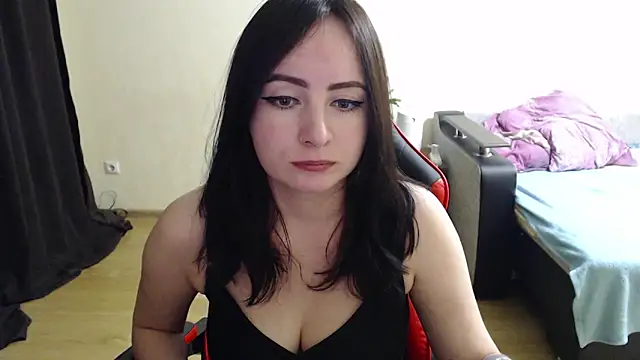 Snapshot of Laralianna chatting on October 26, 2025, 3:40 pm Laralianna online show from October 26, 2025, 3:40 pm