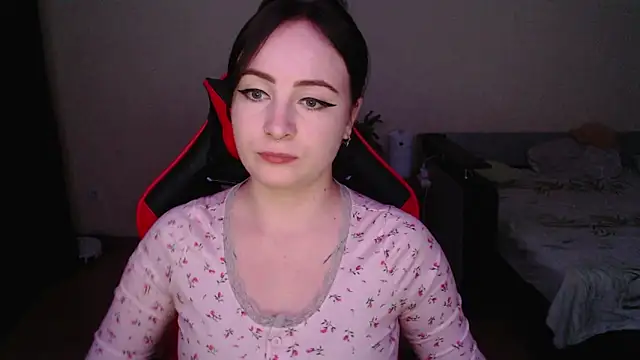 Snapshot of Laralianna chatting on November 2, 2025, 4:09 pm Laralianna online show from November 2, 2025, 4:09 pm