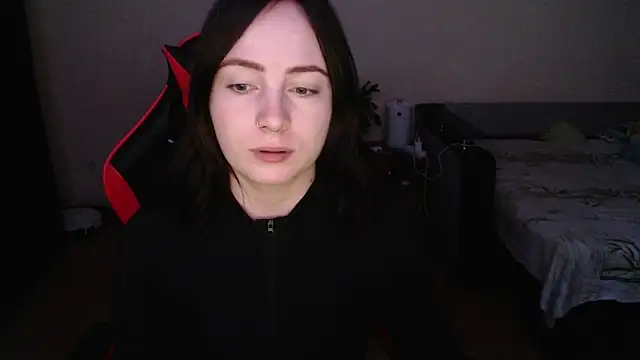 Snapshot of Laralianna chatting on November 3, 2025, 6:53 pm Laralianna online show from November 3, 2025, 6:53 pm