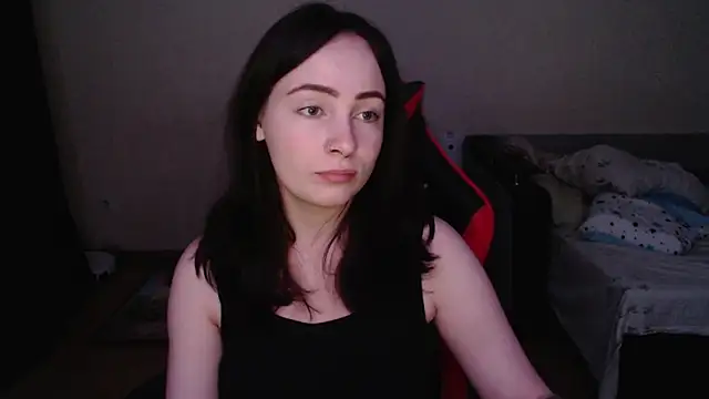 Snapshot of Laralianna chatting on November 13, 2025, 2:54 am Laralianna online show from November 13, 2025, 2:54 am