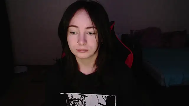 Snapshot of Laralianna chatting on November 20, 2025, 2:23 am Laralianna online show from November 20, 2025, 2:23 am