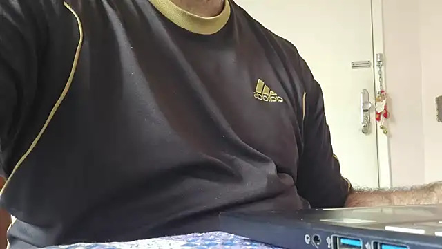 MysterBearMG online show from December 19, 2025, 4:47 pm