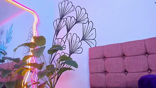 Sweet Ariadna  online show from February 20, 2025, 6:24 pm