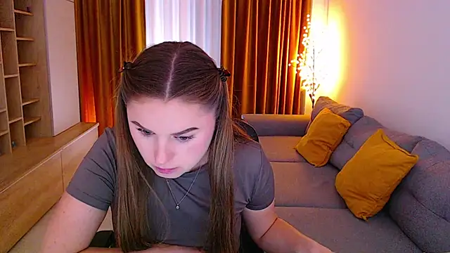  Mia Adams online show from April 23, 2026, 12:29 pm